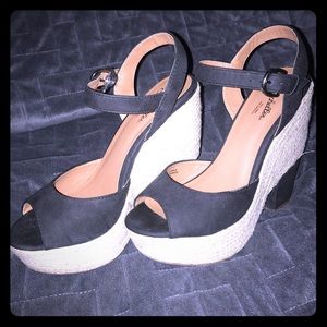 Seychelles Espadrille Wedge - Size 7 like new!